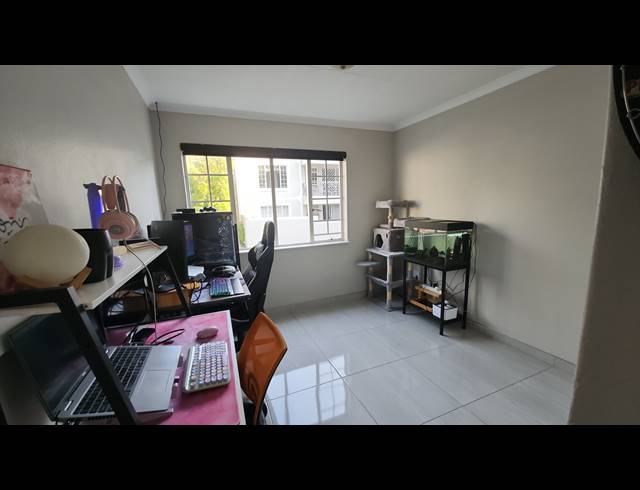 2 bed property for sale in STRATHAVON